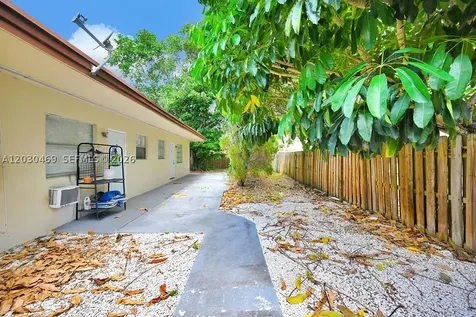 North Miami Beach FL 33162