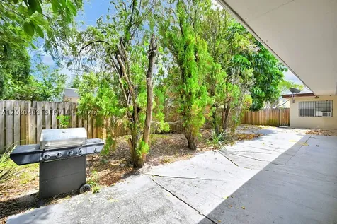 North Miami Beach FL 33162