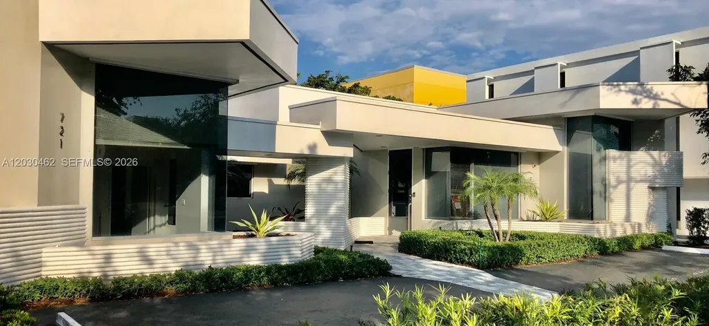721 NE 3rd Avenue Fort Lauderdale FL 33304