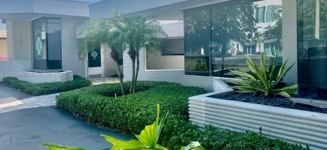 721 NE 3rd Avenue Fort Lauderdale FL 33304