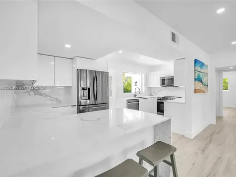 1905 Alamanda Drive North Miami FL 33181