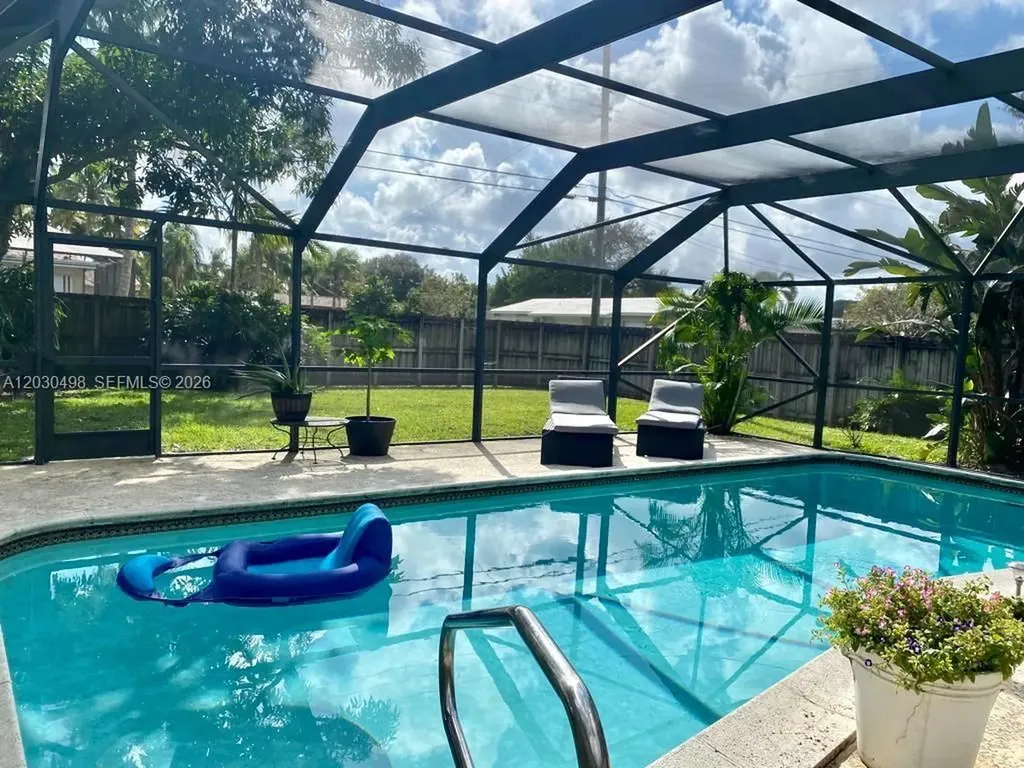 4116 Taft Street Hollywood FL 33021