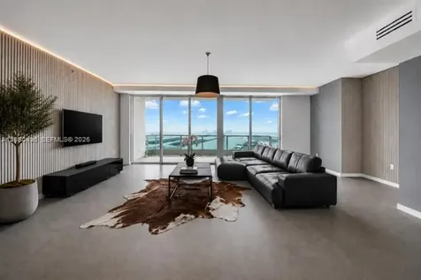 900 Biscayne Boulevard Miami FL 33132