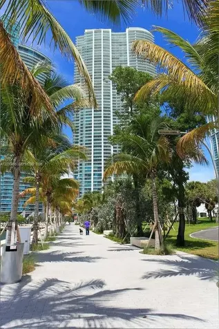 900 Biscayne Boulevard Miami FL 33132