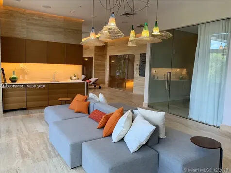 16385 Biscayne Boulevard North Miami Beach FL 33160