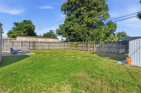 3221 NW 12th Place Lauderhill FL 33311