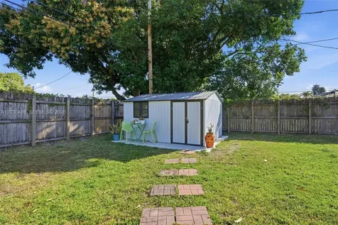 3221 NW 12th Place Lauderhill FL 33311
