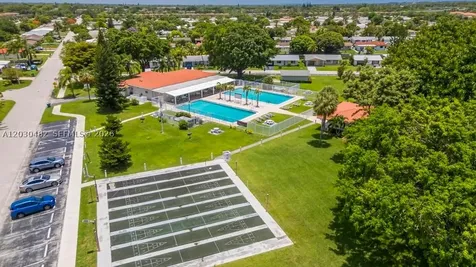 4923 NW 55th Court Tamarac FL 33319