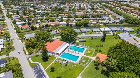 4923 NW 55th Court Tamarac FL 33319