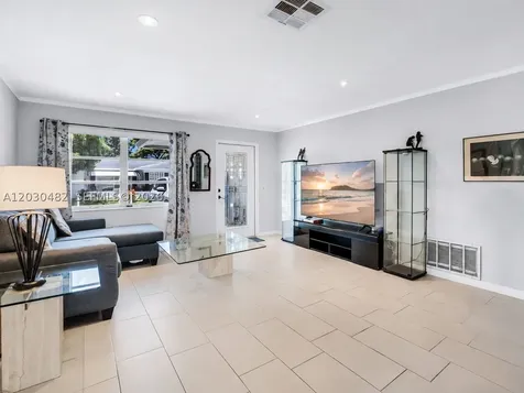 4923 NW 55th Court Tamarac FL 33319