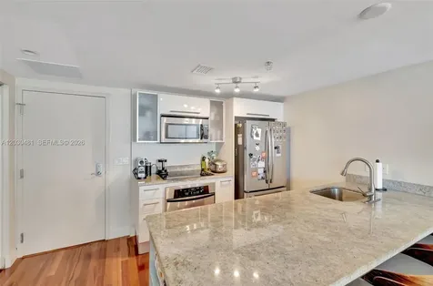 185 SW 7 Street Miami FL 33130