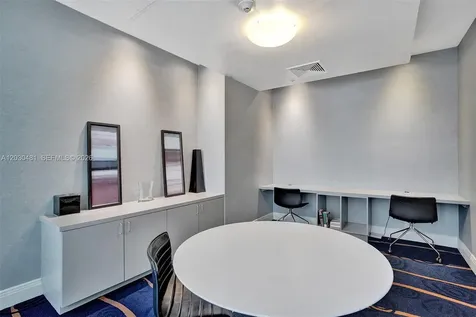 185 SW 7 Street Miami FL 33130