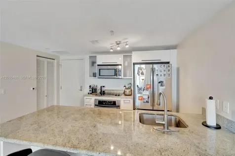185 SW 7 Street Miami FL 33130