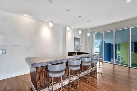 185 SW 7 Street Miami FL 33130