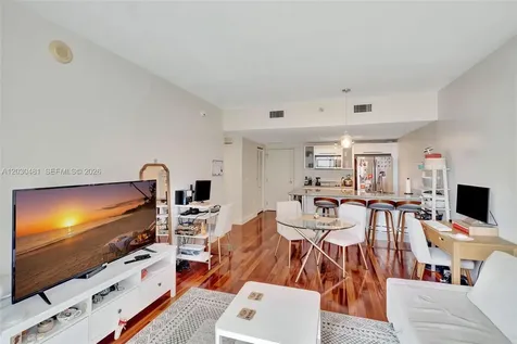 185 SW 7 Street Miami FL 33130