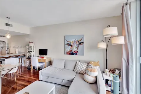 185 SW 7 Street Miami FL 33130