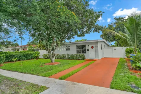 7220 Arthur Street Hollywood FL 33024
