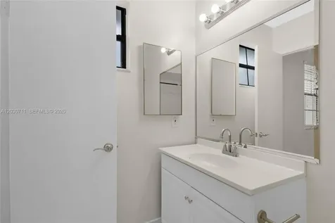 741 NW 105th Terrace Pembroke Pines FL 33026