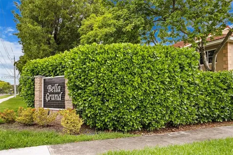 741 NW 105th Terrace Pembroke Pines FL 33026