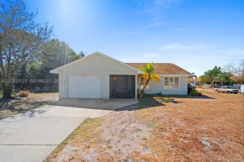 1526 SE Port St Lucie Boulevard Port St. Lucie FL 34952