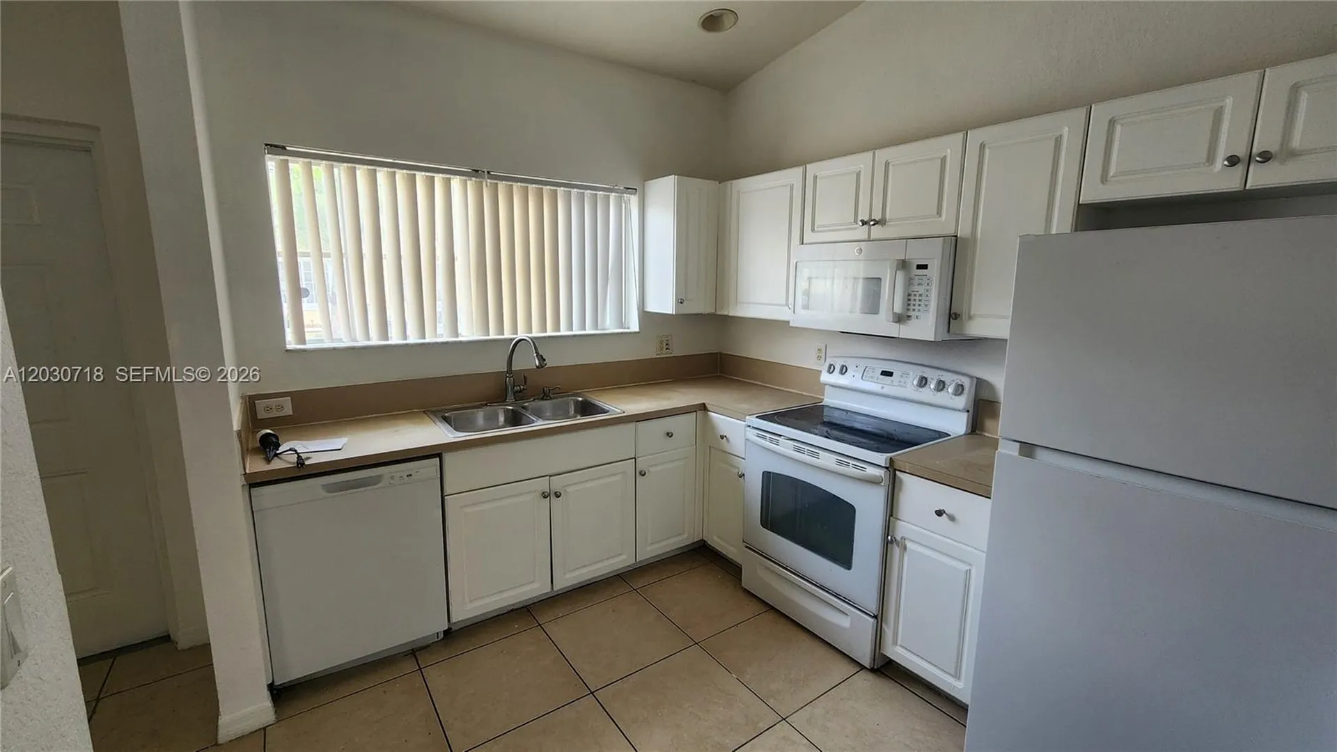 3826 SW 48th Avenue Hollywood FL 33023
