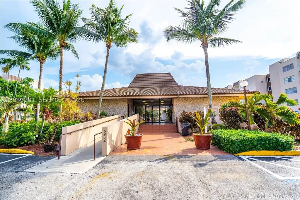 6950 Miami Gardens Drive Hialeah FL 33015