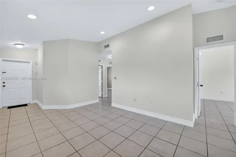 2721 SE 12th Place Homestead FL 33035
