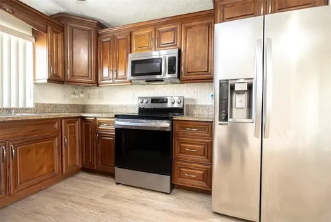 2740 W 62nd Place Hialeah FL 33016
