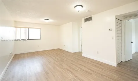2740 W 62nd Place Hialeah FL 33016
