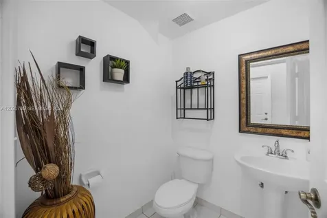 2001 SE 14th Circle Homestead FL 33035