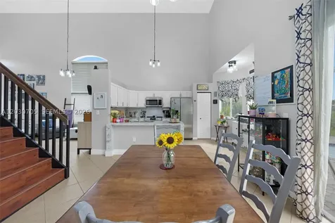 2001 SE 14th Circle Homestead FL 33035