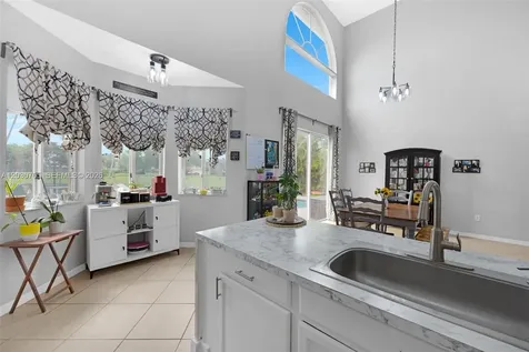 2001 SE 14th Circle Homestead FL 33035