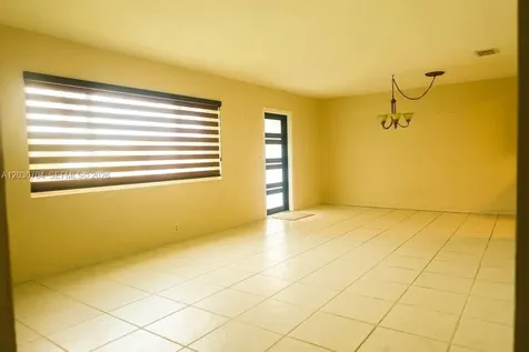 161 E 36th Street Hialeah FL 33013