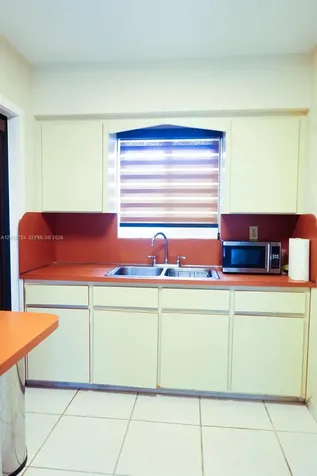 161 E 36th Street Hialeah FL 33013
