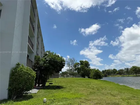 8560 N Sherman Circle Miramar FL 33025