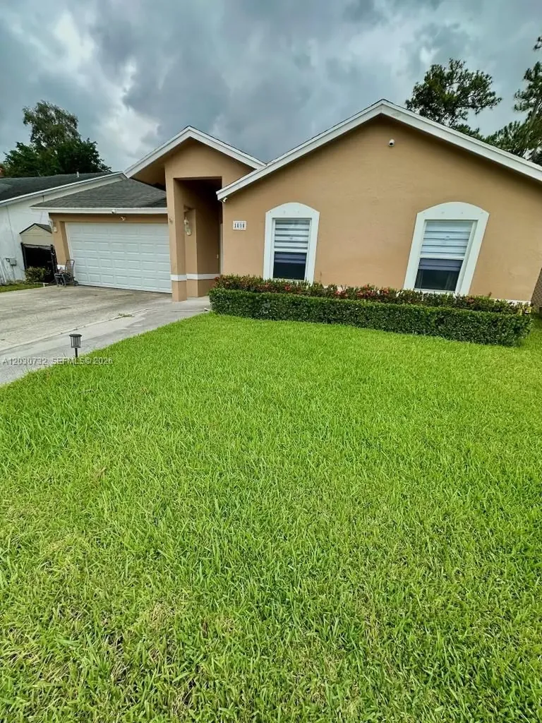 1010 Salmon Isle Green Acres FL 33413