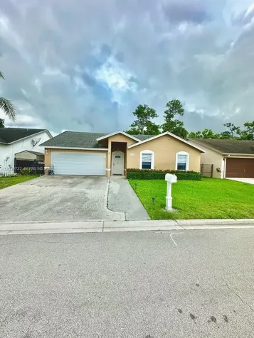 1010 Salmon Isle Green Acres FL 33413