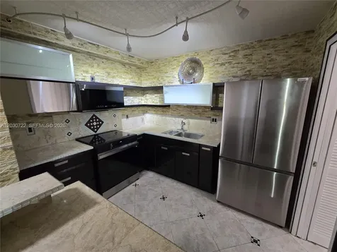 900 NE 195th Street Miami FL 33179