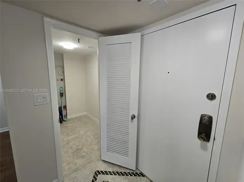 900 NE 195th Street Miami FL 33179