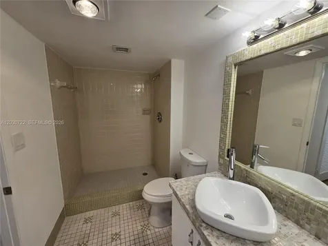 900 NE 195th Street Miami FL 33179