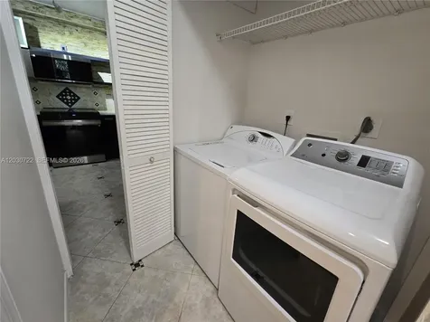 900 NE 195th Street Miami FL 33179