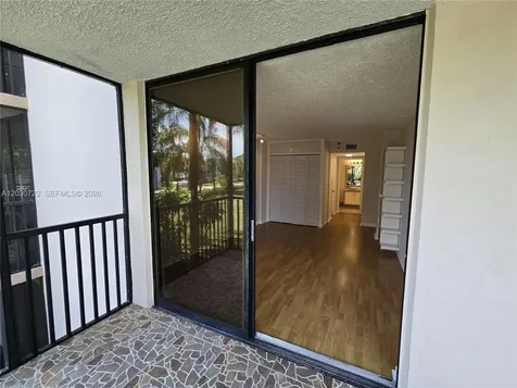 900 NE 195th Street Miami FL 33179