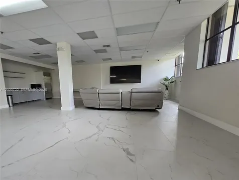 900 NE 195th Street Miami FL 33179