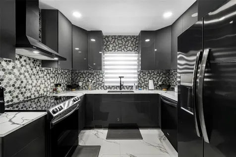 285 NW 45th Street Miami FL 33127