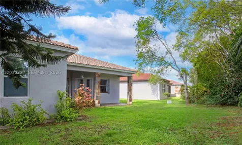 19548 S Whitewater Avenue Weston FL 33332