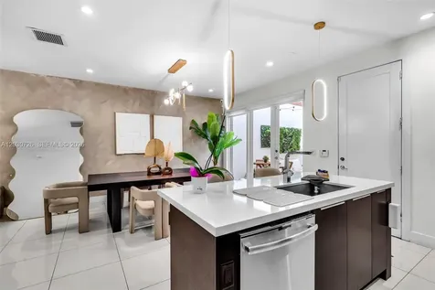 10545 NW 63rd Terrace Doral FL 33178