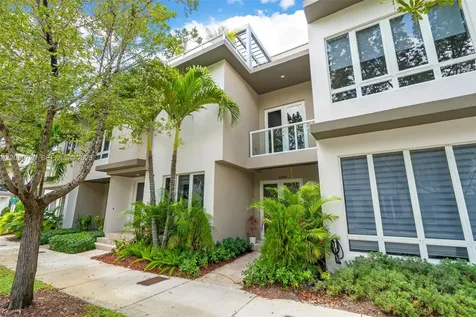 10545 NW 63rd Terrace Doral FL 33178