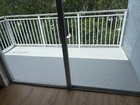 Miami FL 33172