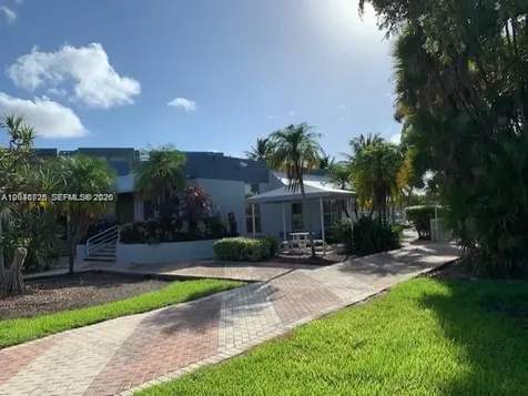 Miami FL 33172