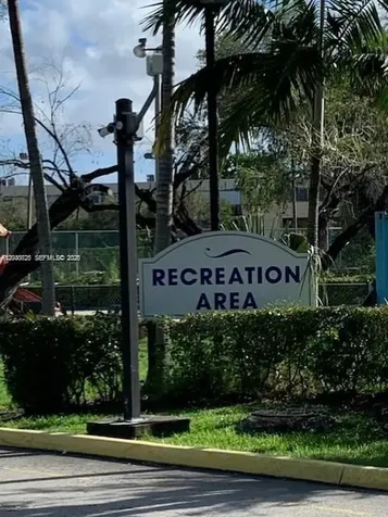 Miami FL 33172